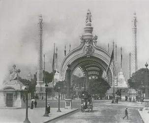 Haupteingang - Weltausstellung in Paris 1900